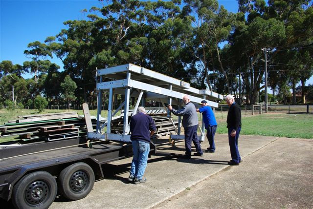 1304-scaffoldingunload2.jpg