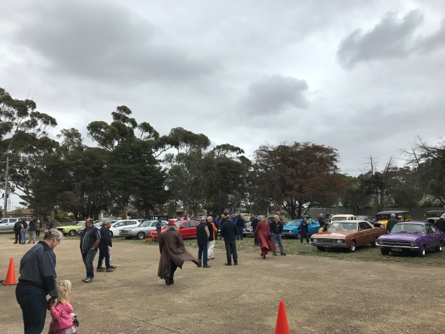 201702-very-crowded.jpg