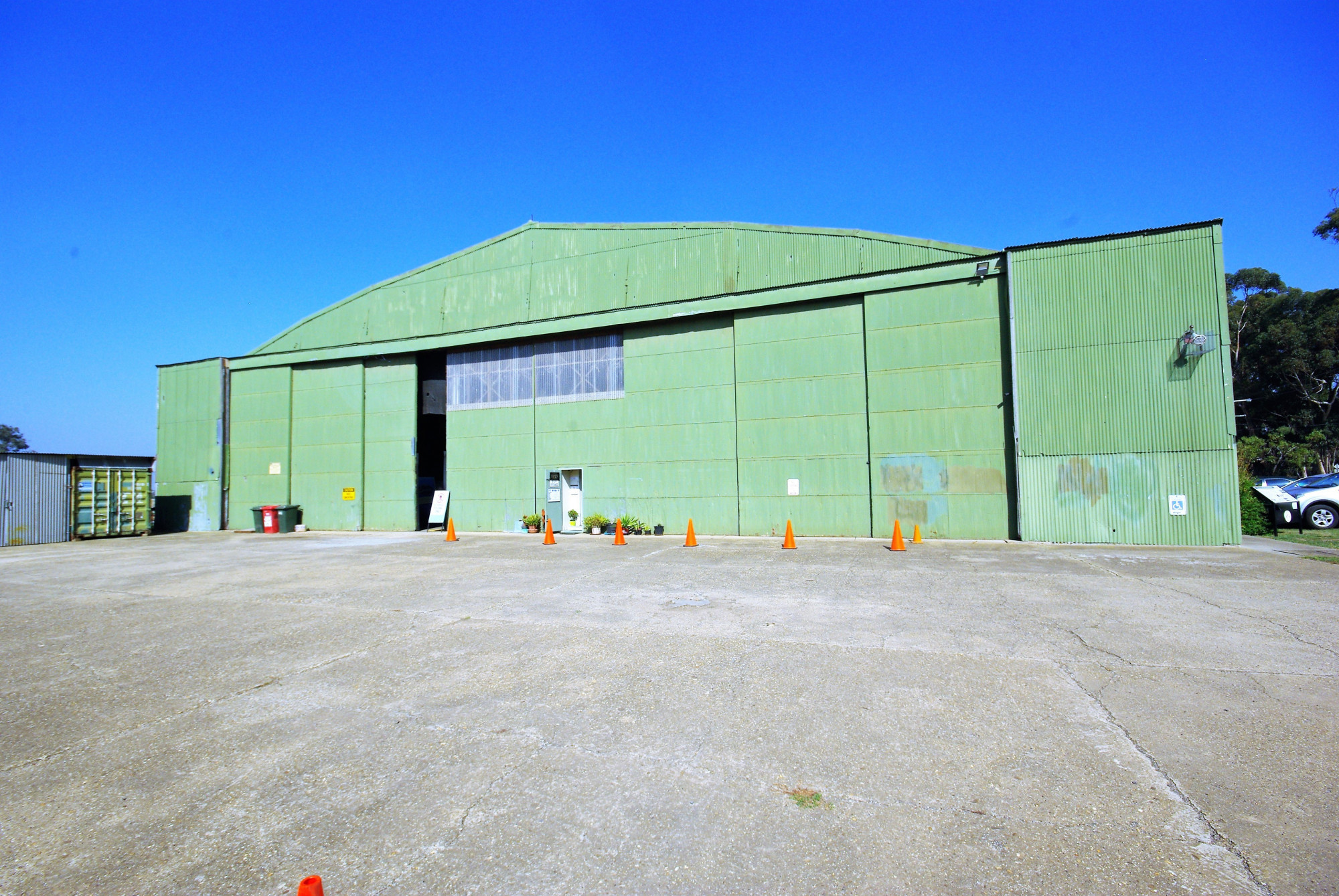 hangar-closure.jpg